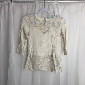 Maurices Women's XS Off-White Blouse with lace detail